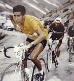 Lo spagnolo Federico Martin Bahamontes altro grandissimo del ciclismo in montagna